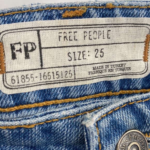 Free People Wild Rose Embroidered Denim Mini Skirt Studded Frayed Hem Size 25 - Picture 6 of 8